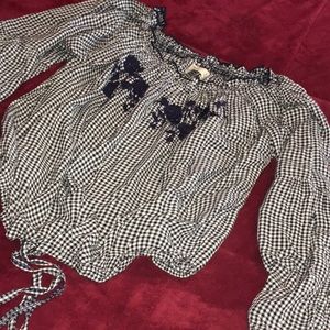 hollister off the shoulder shirt